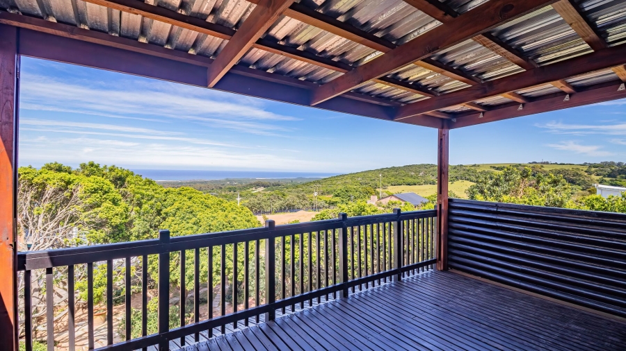 5 Bedroom Property for Sale in Lovemore Park Eastern Cape